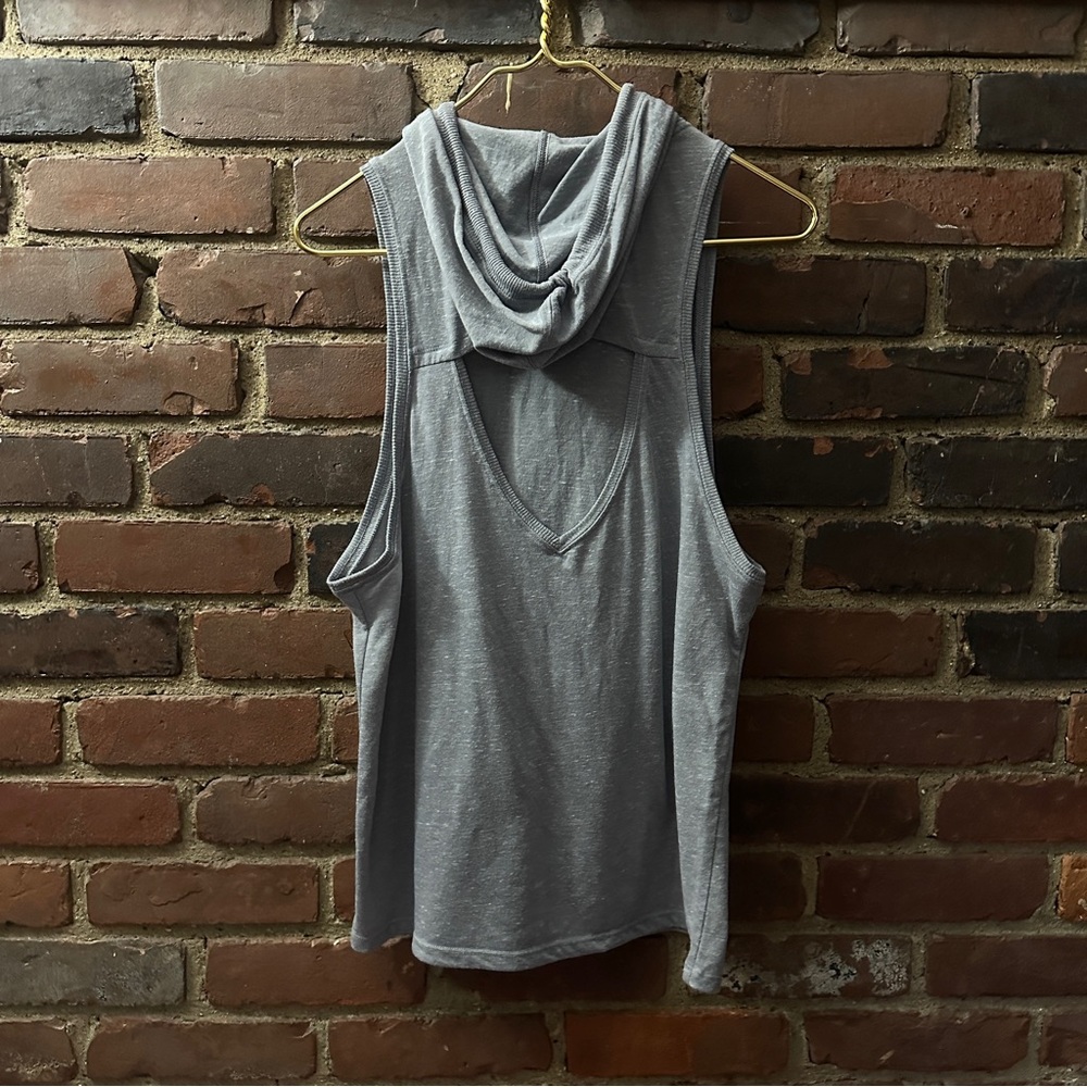 VICTORIA SECRET sleeveless hoodie exposed peep back -medium -38 chest